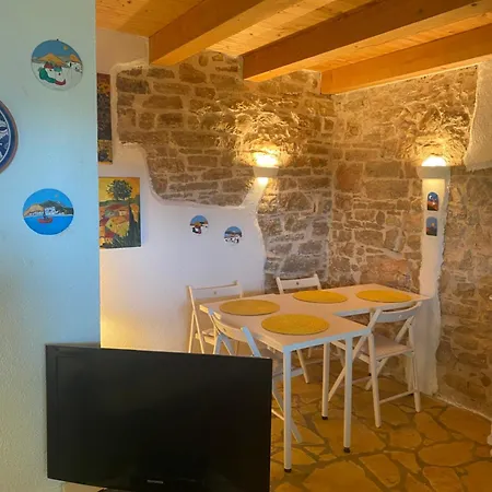 Domos Selene Casa Delle Fate بيت للعطل *
