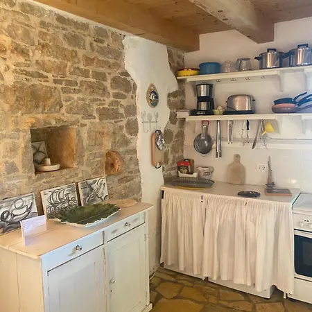 Domos Selene Casa Delle Fate بيت للعطل *