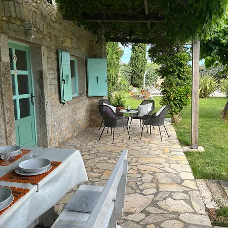 Domos Selene Casa Delle Fate * Tinjan