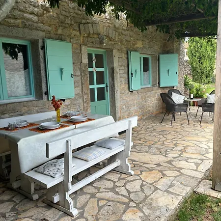 Holiday home Domos Selene Casa Delle Fate Tinjan